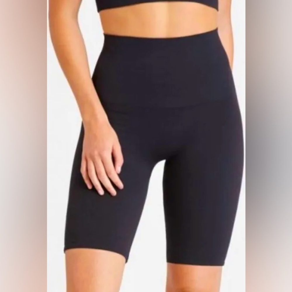 NWT SPANX Lamn Bike Shorts, Very Black, Women’s Large- NEW WITH TAGS